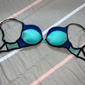 Victoria’s Secret Very Sexy Colorblock Push Up Bra